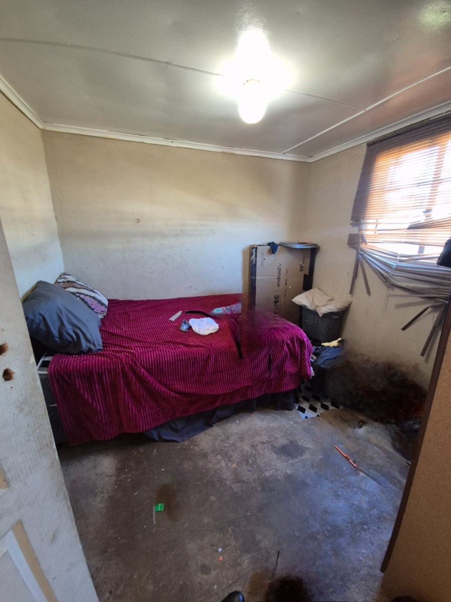 2 Bedroom Property for Sale in Kwa Nobuhle Eastern Cape